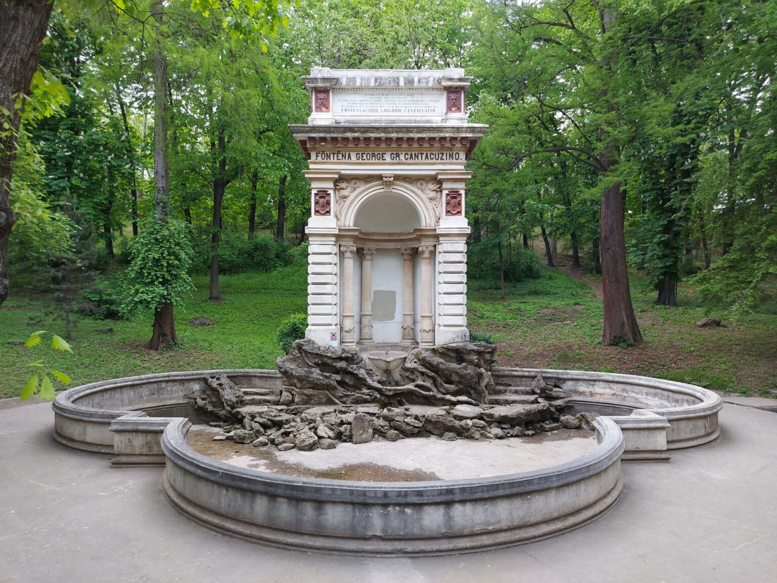 fantana cantacuzino din parcul carol va fi reparata daca indicatorii tehnico economici vor fi votati in sedinta cgmb de joi restaurarea ar urma sa coste 9 milioane de lei 68ff5940ae6a8