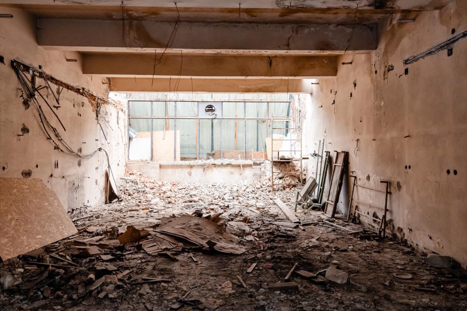 foto cladire cu risc seismic ridicat de pe strada lipscani in reconstructie investitie de 72 milioane de lei si termen de executie de doi ani 690209788f4cc