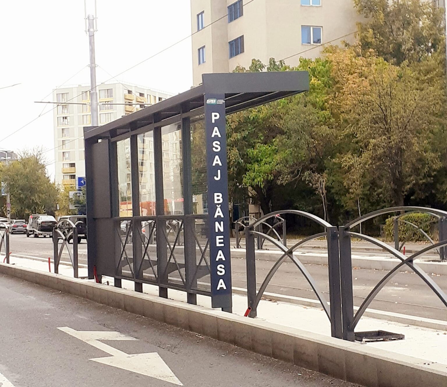 foto cum arata noile copertine de la peroanele statiilor liniei 5 imagini din statia pasaj baneasa unde va opri tramvaiul corporatistilor 68f0e55ed470a