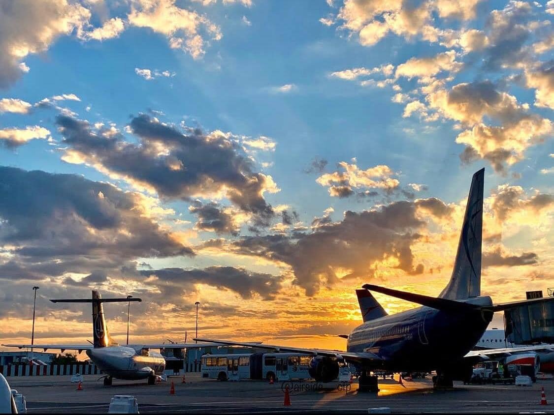 furtuna in bucuresti doua zboruri de pe otopeni redirectionate pe alte aeroporturi 68e0bf9147ccb