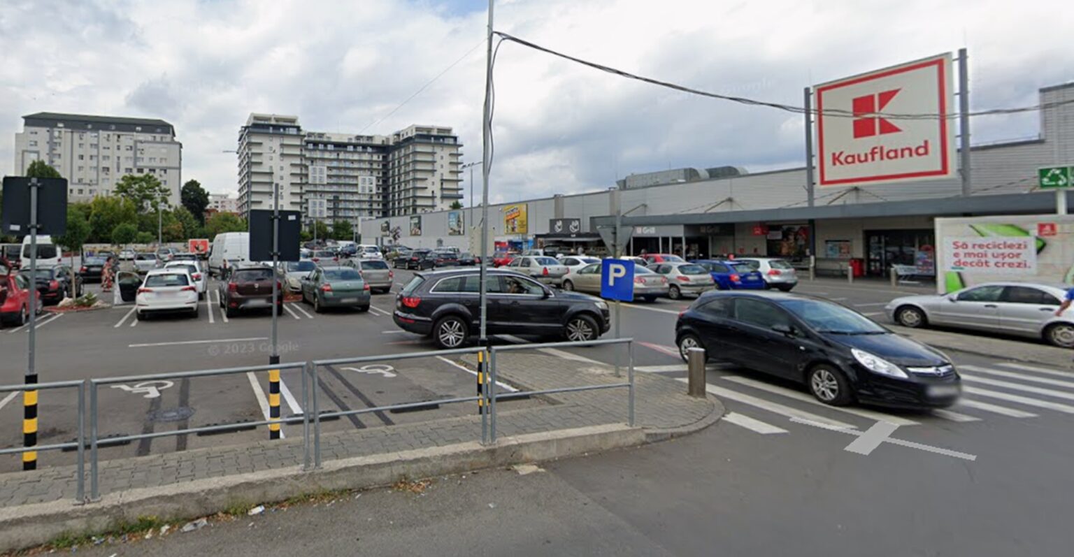 gata si cu parcarea salvatoare de pe la supermarketuri din bucuresti la kaufland sebastian au aparut avertismente in parbriz luati va masina urgent sau vor fi consecinte 68dd01ccb84ab
