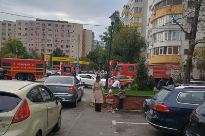 incendiu la un apartament din ferentari stb autobuzele 117 si 220 circula deviat spre cartier confort urban 68e7d76656ed6
