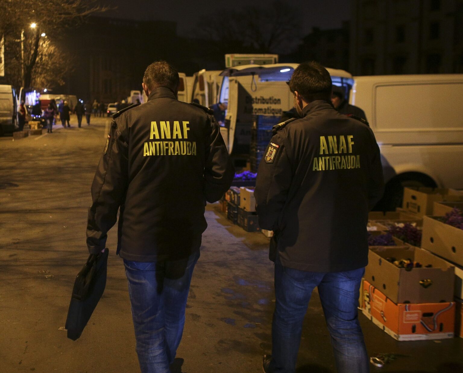 inspector anaf din bucuresti prins cu mita n buzunar primea 3 000 de lei de la administratorul unei firme iar fix atunci au aparut procurorii dna 68fb9394dba19