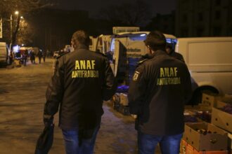 inspector anaf din bucuresti prins cu mita n buzunar primea 3 000 de lei de la administratorul unei firme iar fix atunci au aparut procurorii dna 68fb9394dba19