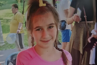 mesaj ro alert de copil disparut in bucuresti ea e nicola elena fetita de 9 ani cautata de piolitisti 68f67a1cd6a60