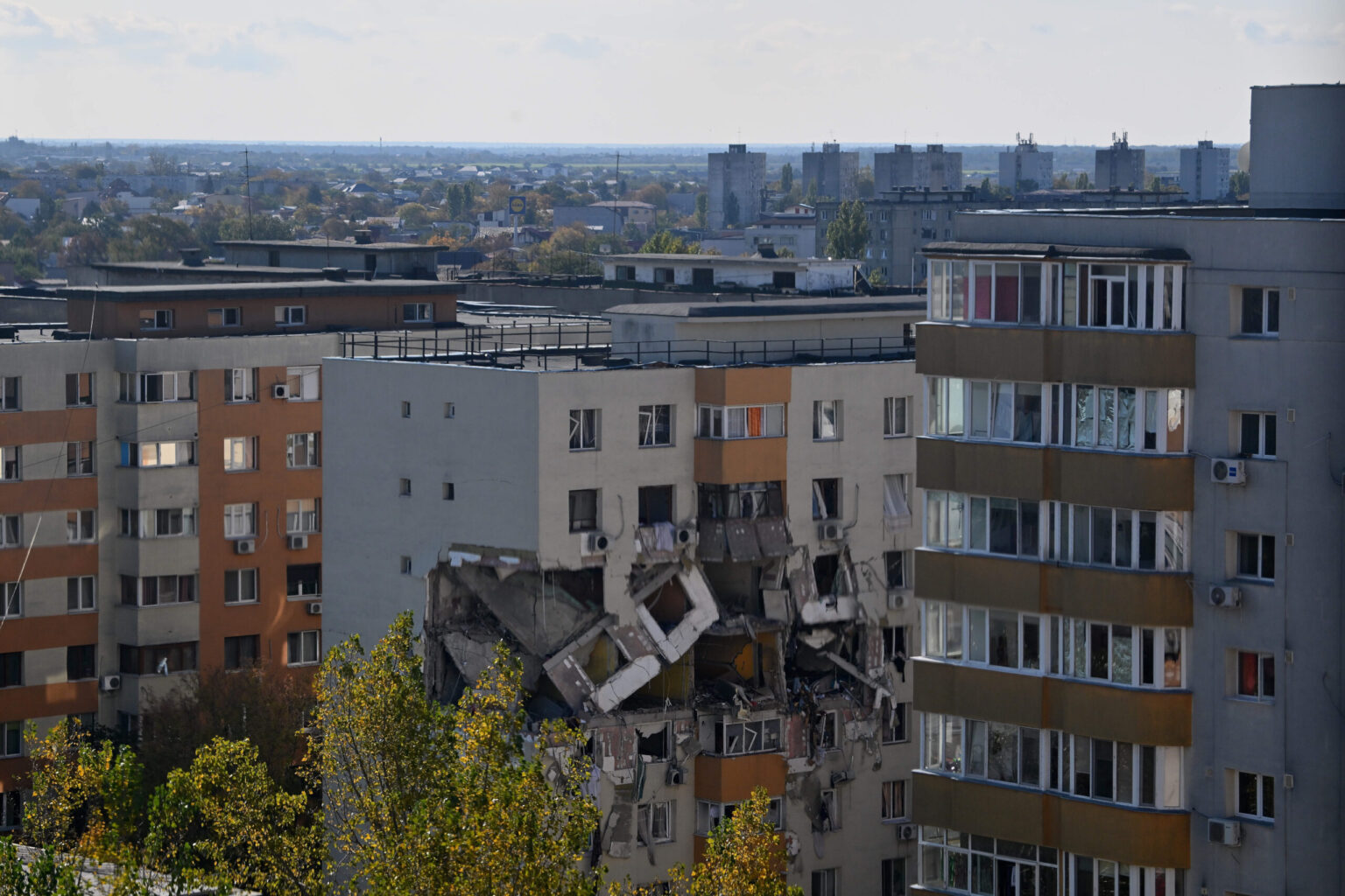 metoda puteti exploda dar poate nu bucurestean am patit exact ca n rahova a venit un angajat ne a rupt sigiliul a dat drumul la gaze norocul un geam deschis 68f5f93cbbcbe