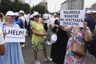 miting in piata victoriei in fata guvernului anuntat pentru miercuri la protestul organizat de 4 confederatii sindicale sunt asteptati 20 000 de oameni 68ff84626c6a0