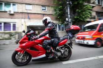 motociclistii ar putea circula pe benzile unice stb un proiect care permite asta a fost adoptat tacit de senat dar decizia finala e la camera deputatilor 6901e4c62c714