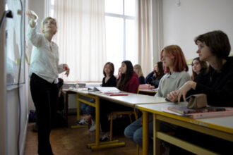nicusor dan despre decizia ucrainei de a inchide licee cu predare in romana aceasta lege nu se va aplica 68fc4bde13130