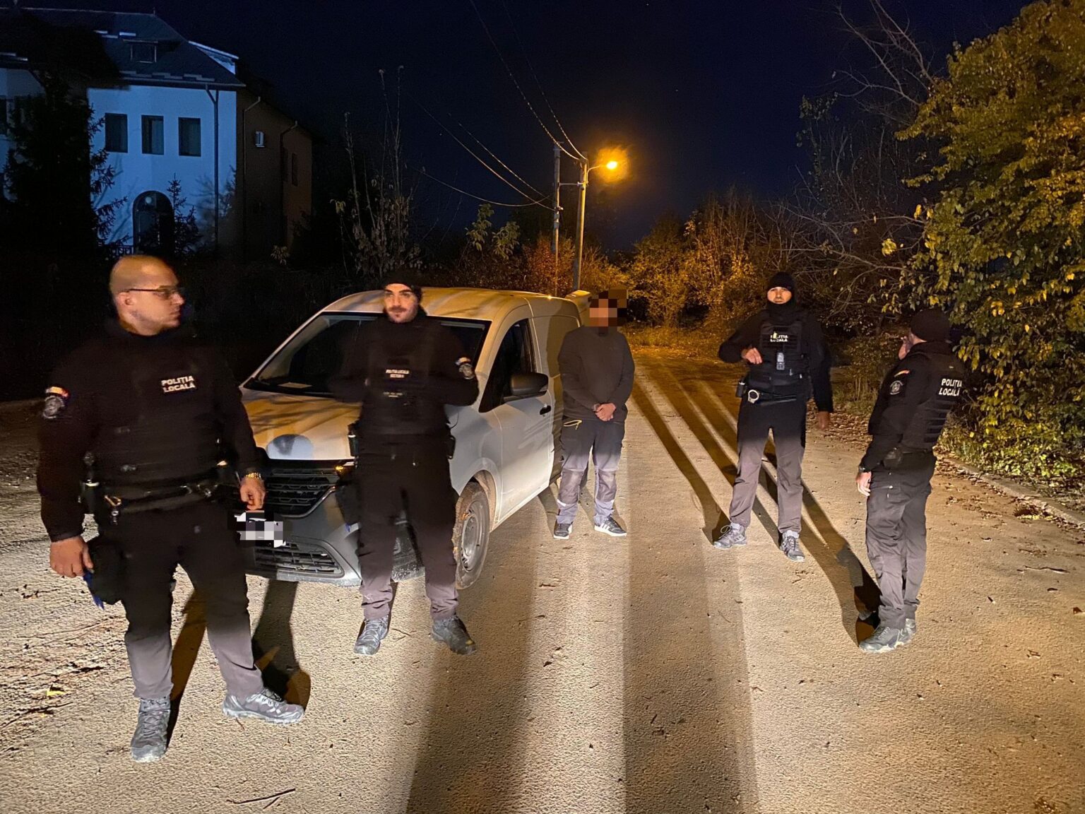 o noua masina care deversa ilegal deseuri din constructii confiscata in sectorul 6 69034701a7ea8