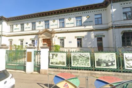 o profesoara de la scoala centrala din bucuresti acuzata ca a lovit un copil si ameninta alti elevi parinte scoala vrea sa musamalizeze cazul 68fb5b5d4983a