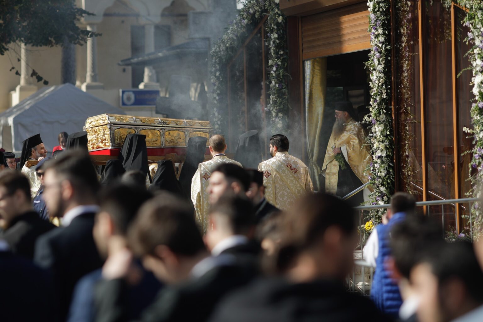 pelerinajul la moastele sfantului dimitrie cel nou ocrotitorul bucurestiului credinciosii se pot inchina si participa la programul liturgic intr 19 29 octombrie 68f4ac7319420