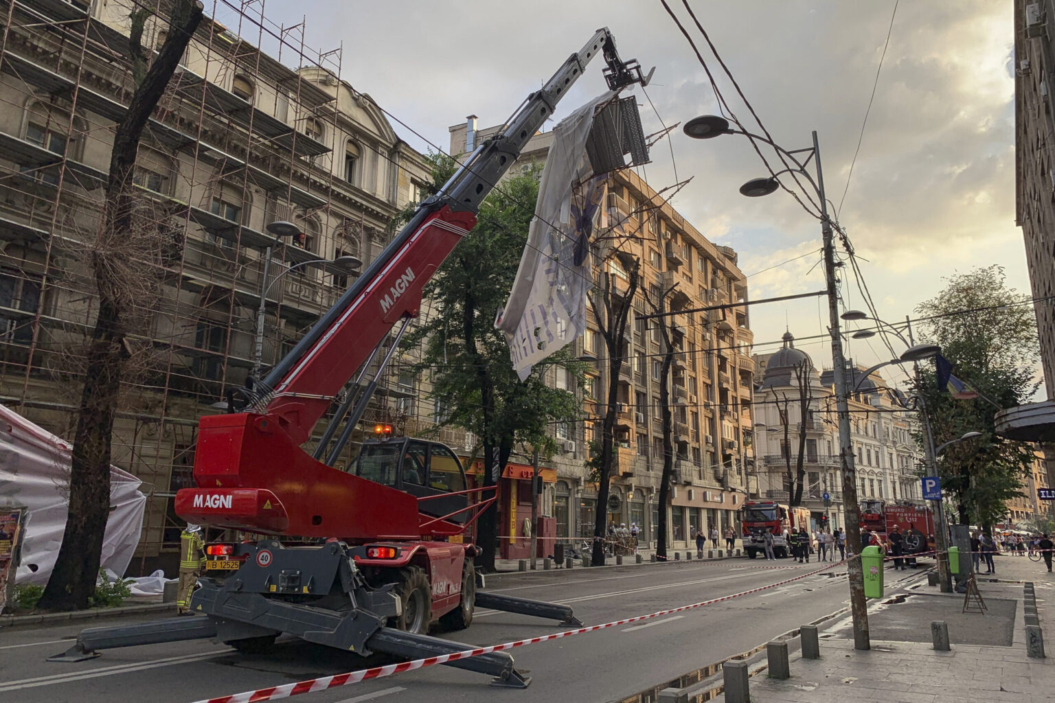 primaria capitalei ia masuri de siguranta pentru vijelia de maine anm a emis un cod portocaliu de vant puternic valabil joi seara 68dd587f1c561