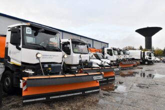 primaria sectorului 6 asteapta zapada si a pregatit deja peste 100 de utilaje si 460 de angajati pentru deszapezire 690306942d63a