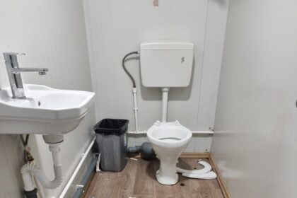 primarul din chiajna se plange de cei care distrug locurile publice reprezentantii politiei locale pot urmari imagini din locurile publice ale comunei 6901bc1ac9a3f