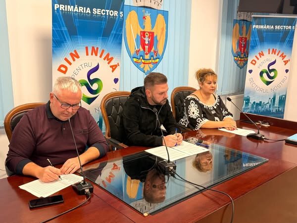 primarul sectorului 5 vlad popescu piedone va ramane in urmatoarele ore la centrul de comanda din incinta liceului dimitrie bolintineanu pentru a i sprijini pe locuitori 68f276e55d533