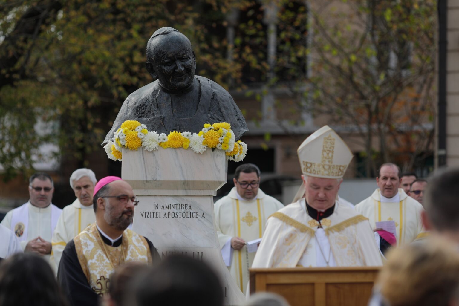 procesiune cu relicva sfantului papa ioan paul al ii lea in bucuresti duminica ce traseu vor parcurge credinciosii 68f3a47c9e2cf
