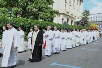 procesiune in cinstea sfantului papa ioan paul al ii lea pe strazile capitalei 68f1bfeb083c2