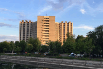 scandal la spitalul universitar barbat de 47 de ani retinut dupa ce a lovit cu masina un trecator care l a impiedicat sa parcheze neregulamentar 68dfac306e1f0