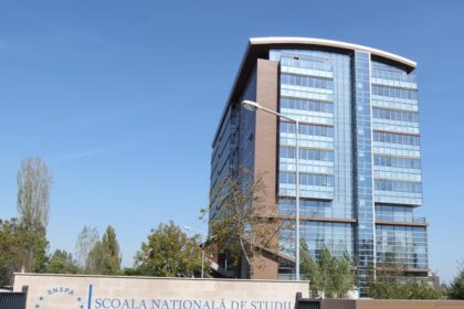 snspa suspenda cursurile cu prezenta fizica programate miercuri 68e51fe750d9a 2