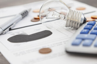 solutie pentru facturi mai mici la energie electrica ministrul bogdan ivan preturile au scazut cu 20 in alte tari 68ea6a85589cf