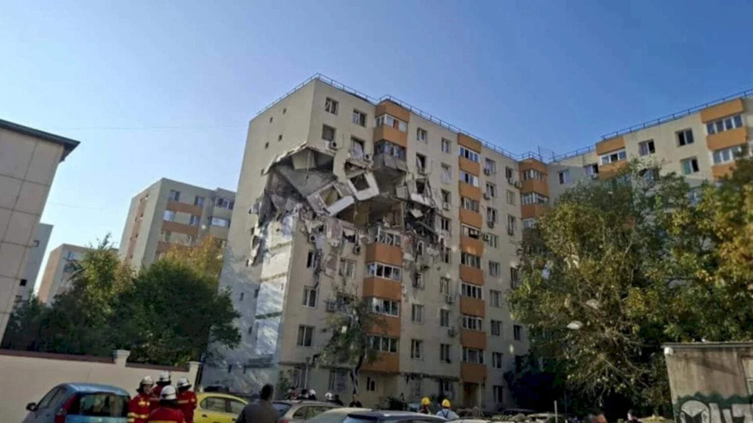 sprijin suplimentar pentru bucurestenii care locuiau in blocul din rahova distrus de explozie primaria capitalei aloca 11 milioane de lei pentru masuri de urgenta 68fb696b9f343