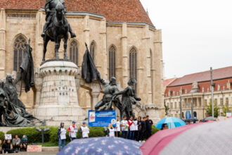 studentii de la o facultate din cadrul ubb reclama ca au fost mutati abuziv in afara orasului cluj napoca ce le raspunde universitatea 68e92a96d184a