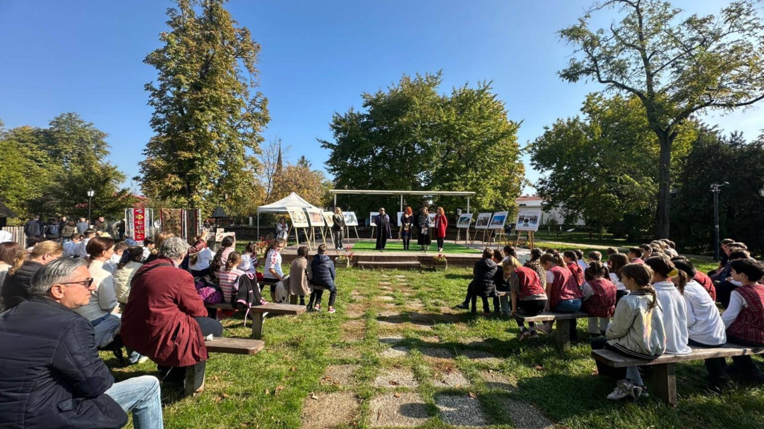 targ de sf dumitru la muzeul satului din bucuresti mestesugari bucatari si artisti de muzica populara din toata tara sunt la bucuresti de vineri 68f8abbf7cca8