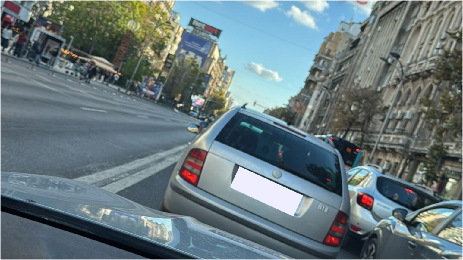 trafic ingreunat in centrul bucurestiului sofer magheru blocat tot se merge extrem de greu evitati zona 68f4f3b37b973