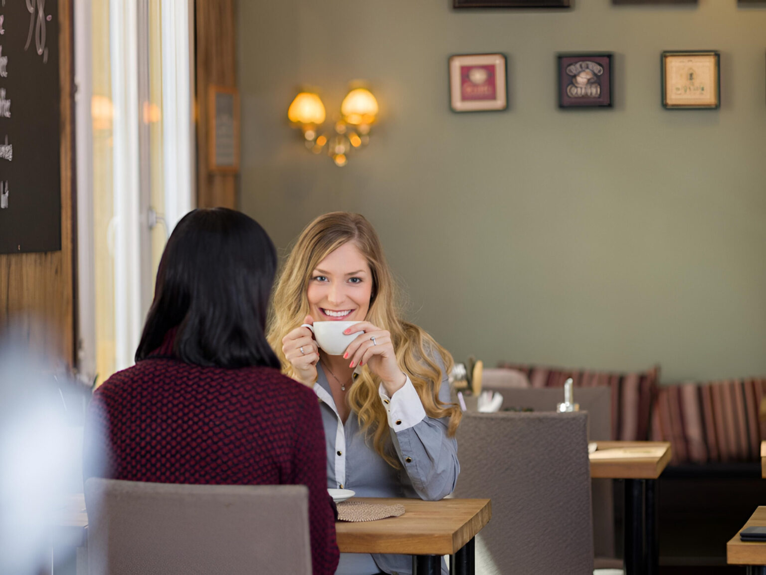 unde poti iesi cu prietenele in oras daca ai 40 de ani 10 locuri din bucuresti unde puteti manca dansa sau sta la povesti 68ff3d48343c7