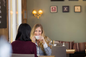 unde poti iesi cu prietenele in oras daca ai 40 de ani 10 locuri din bucuresti unde puteti manca dansa sau sta la povesti 68ff3d48343c7