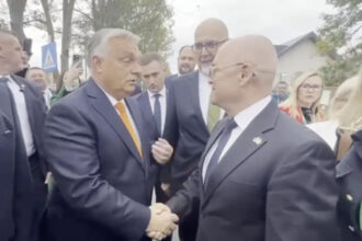 video emil boc a dat din coate sa ajunga la viktor orban dupa congresul udmr simtiti va liber sa veniti oricand la usa mea 68e9e168e5ec9
