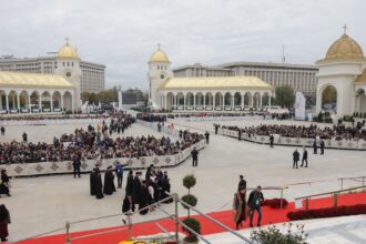 video mii de credinciosi prezenti astazi la sfintirea catedralei mantuirii neamului sunt veniti pelerini din toate colturile tarii 68fe0776d2cc3