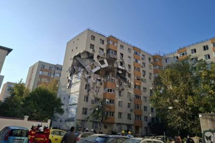 video reactiile mai multor bucuresteni din rahova referitoare la explozia ingrozitoare am sunat la distrigaz au venit ne au inchis gazele au zis ca totul e ok 68f23b8b68707