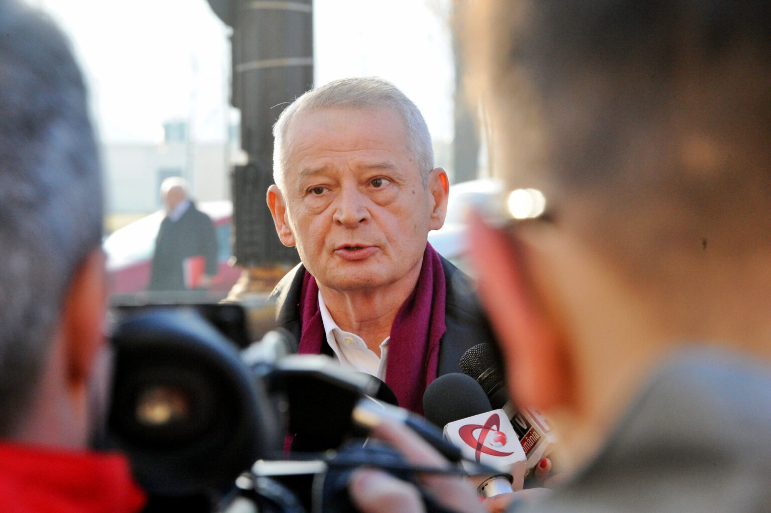 video sorin oprescu e trist ca bucurestenii nu tin cont de tot ce a facut pentru oras cand era primar in afara de spaga pentru care a fost condamnat 68e3b574e76cc