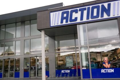 action face angajari in primul sau magazin pe care l deschide in bucuresti cat este salariul si care este profilul unui bun candidat 692067220da50