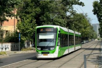 alerta accident grav pe linia 41 martor pare cu victima la trecerea de pietoni de dupa spitalul elias coada imensa de tramvaie stb a infiintat linia naveta 641 69201fd298c14 1
