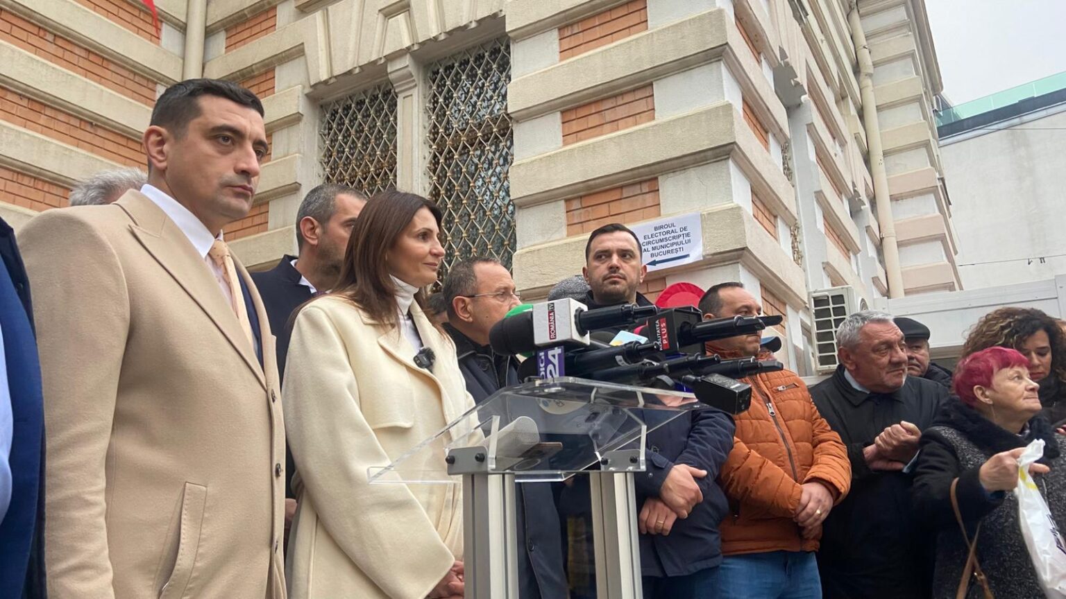 anca alexandrescu si a depus candidatura la primaria generala sustinuta de george simion am avut 25 000 de semnaturi le multumesc tuturor 6917424181f20