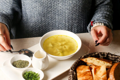 auchan recheama de la clientii din bucuresti si din tara delikat bors de legume si knorr supa de pui cu taitei produsele ar putea contine particule metalice si de cauciuc 69108e067630a