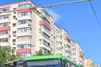 autobuzele liniei 232 vor opri doar la trotuar in statia piata sudului tpbi introduce o noua statie pe bd metalurgiei 692488d6ed069