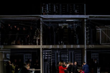 barbierul din sevilla tango radio juliet si nunta lui figaro la final de noiembrie pe scena operei nationale bucuresti 691ef302f362d