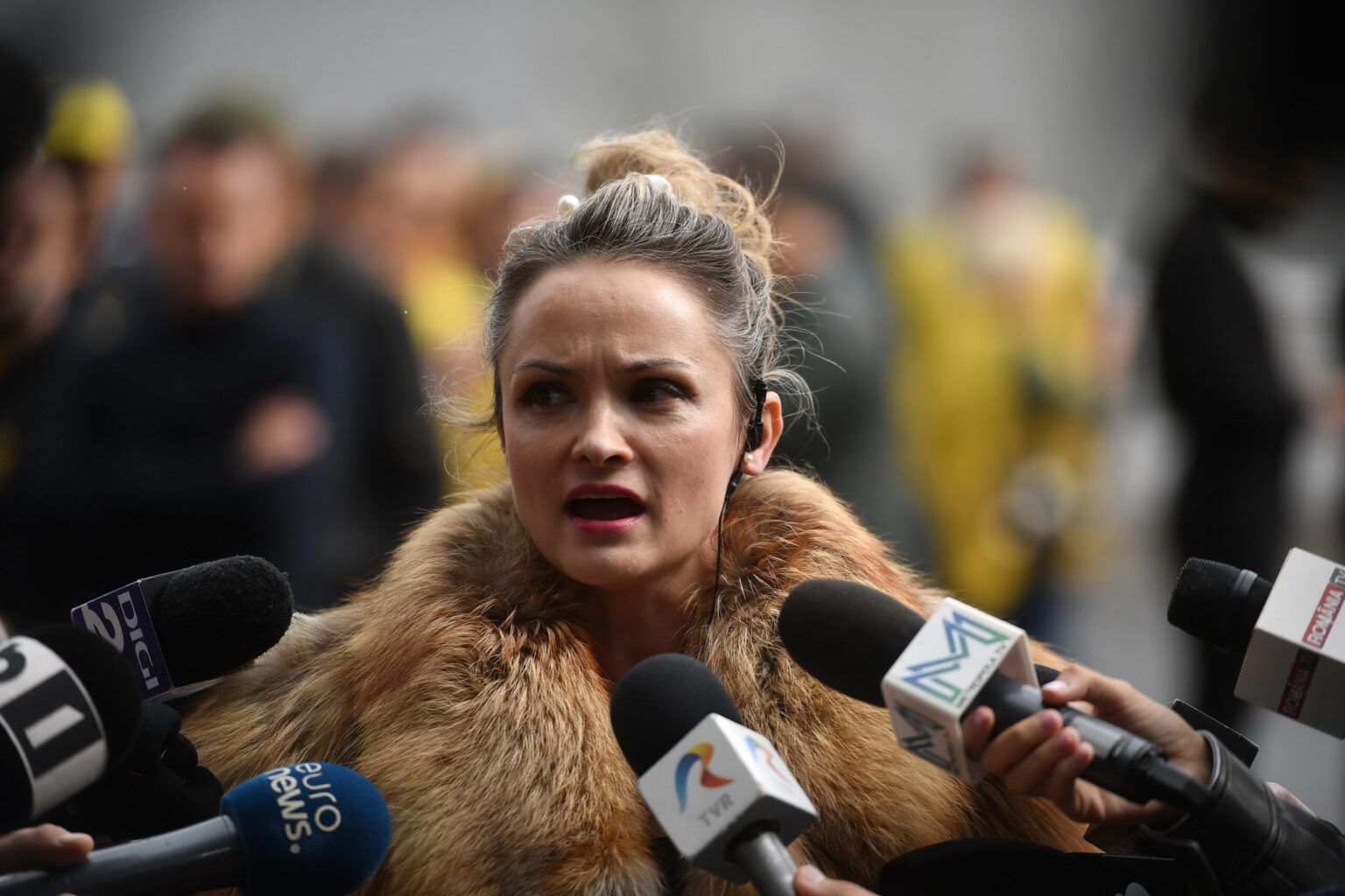 bataie si scandal cu bogati in bucuresti patroana restaurantului belli siciliani si sotul ei retinuti dupa ce ar fi batut doi vecini si le ar fi luat telefoanele 6908709347bf0