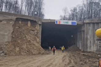 cristian pistol progres major pe autostrada a1 margina holdea a fost finalizata strapungerea unei noi galerii de tunel 69120128d6ac2