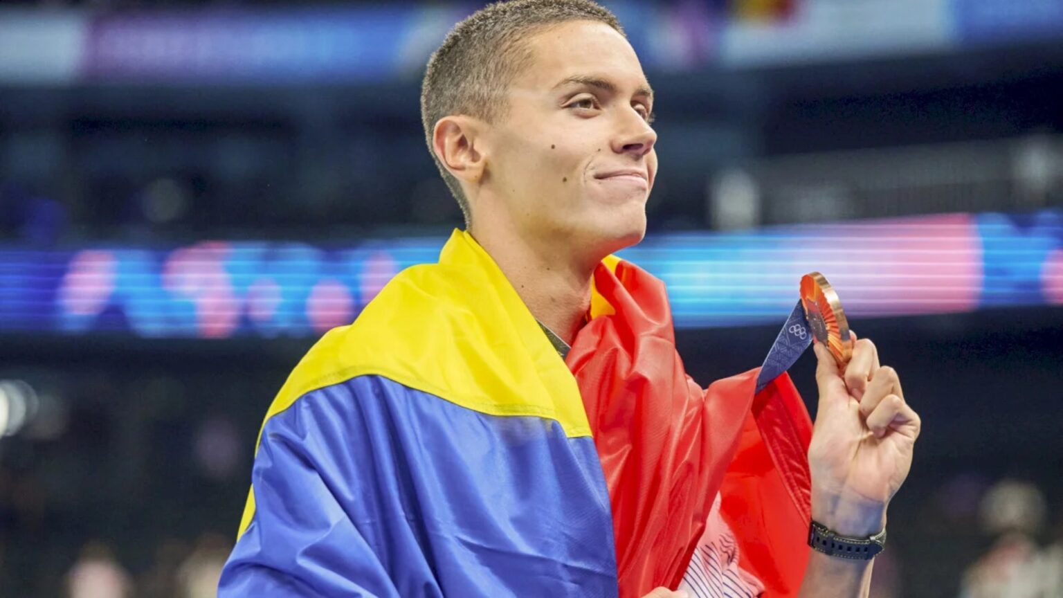 david popovici participa la spring with the stars langa bucuresti f09f8f8af09f8fbce29982efb88f competitia are loc in premiera la complexul sportiv de natatie otopeni 691474914d6f8