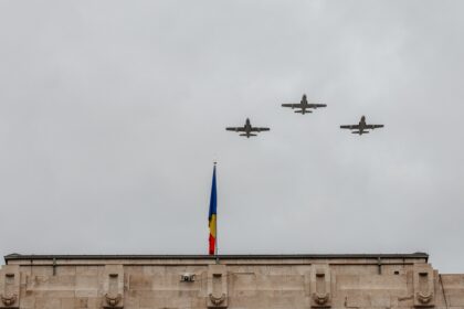 de ce se aud avioane prin oras e29c88efb88f aeronavele militare fac antrenamente in bucuresti si ilfov pentru parada de 1 decembrie patru zile de repetitii 69259e18b4484