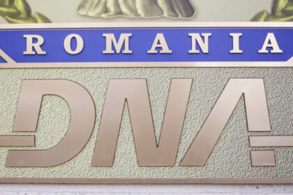 dna un primar din neamt a fost retinut pentru luare de mita o firma i a construit gratuit o casa vanduta de acesta cu 150 000 euro 6914e45441151