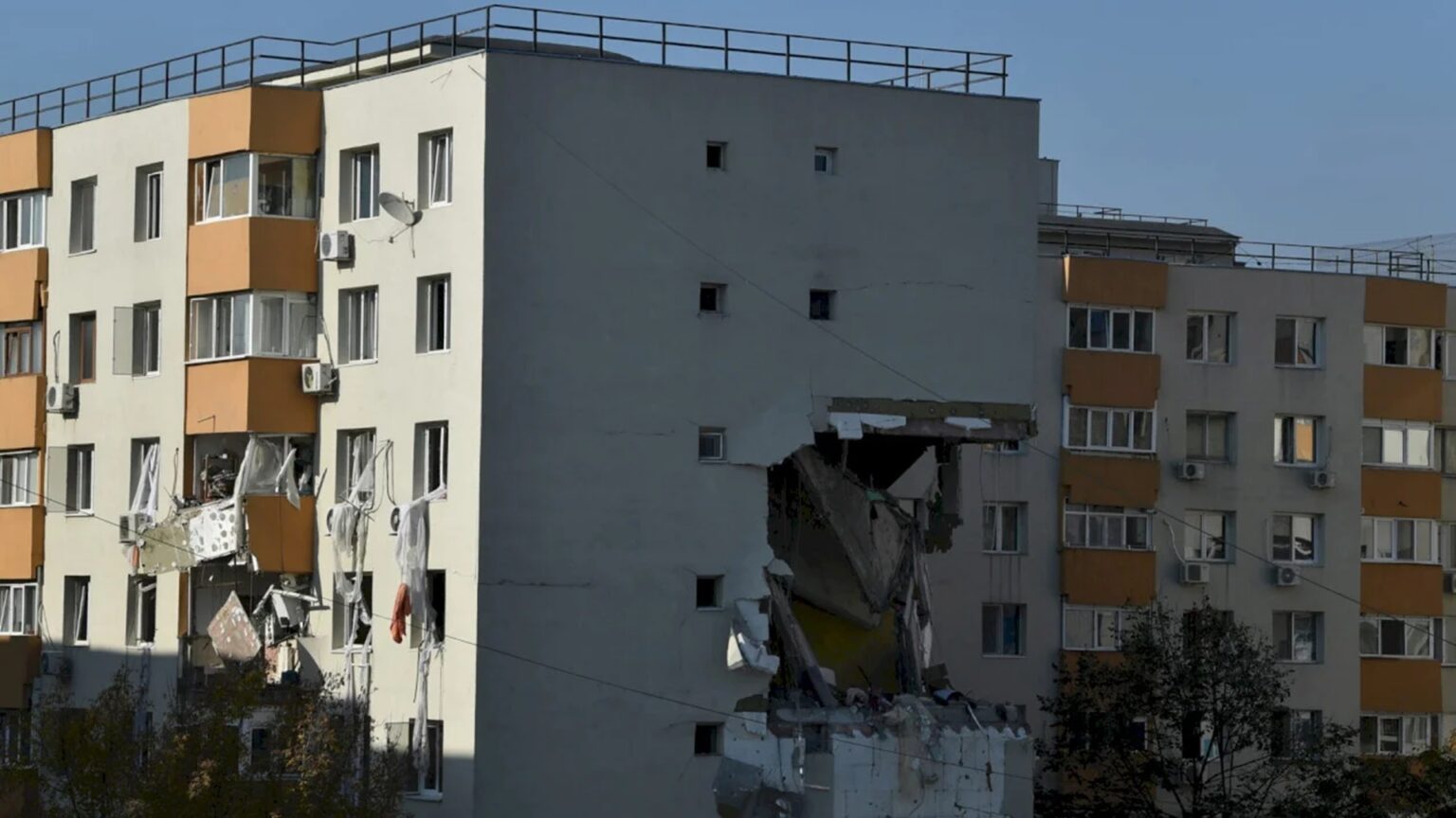 esential cauza exploziei de la blocul din rahova motivul dat de judecatori pentru arestarile angajatilor de la distrigaz si firma privata 690b7f1e1a060