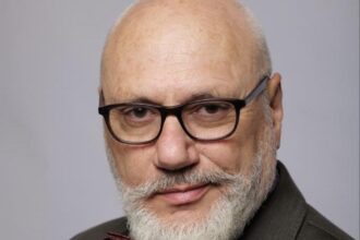 esential cristian andrei probabil cel mai cunoscut si scump psihoterapeut din bucuresti n are atestat are in schimb acuzatii de hartuire sexuala in cabinet 6911a9ad5386e