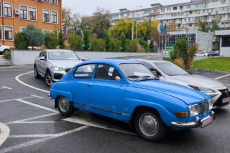 foto aparitie inedita la rar bucuresti grivita o masina saab 96 micuta lacrima din 73 a atras toate privirile 690e32caa15d1