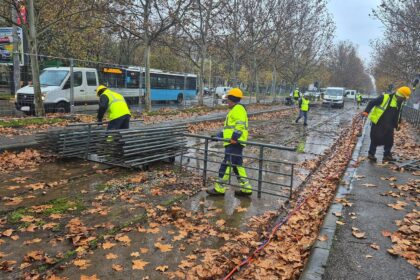 foto incep lucrarile de modernizare a lotului 1 de tramvai de pe camil ressu muncitorii scot sinele vechi si ruginite 691dda9c1c1d6